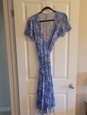 GAP Blue and White Floral Top
